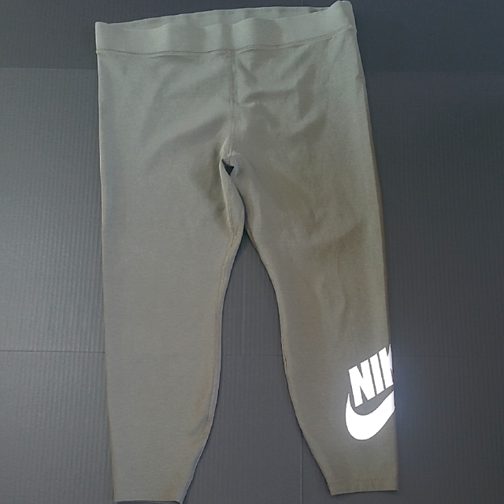 Nike Green Leggings
